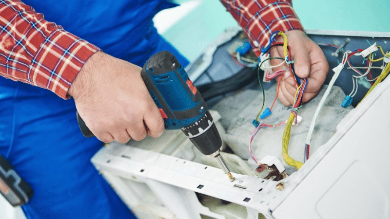 Başakşehir Vestfrost Vestfrost çamaşır makinesi kart tamiri – Su almama arızası orijinal parça ile giderildi. - Teknik servis örneği
